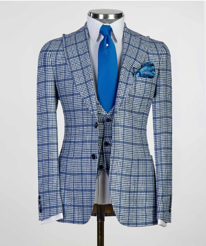 Business Plaid Suit