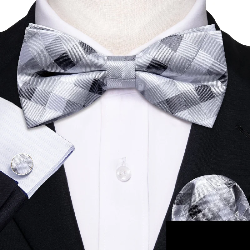 Grey Plaid Men's Pre-tied Bowtie Hanky Cufflinks Set