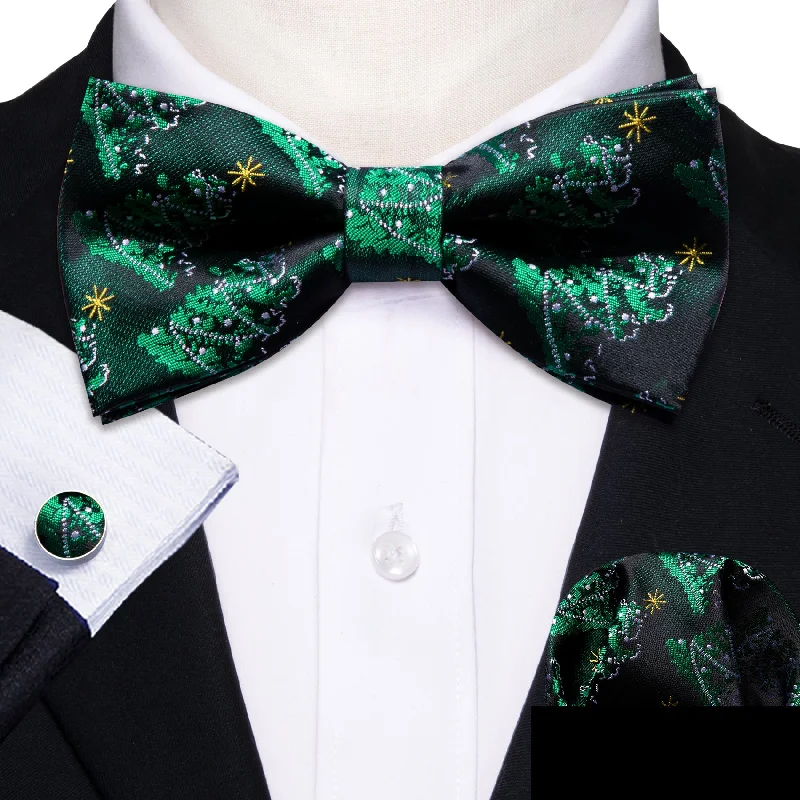 Green Christmas Tree Men's Pre-tied Bowtie Hanky Cufflinks Set