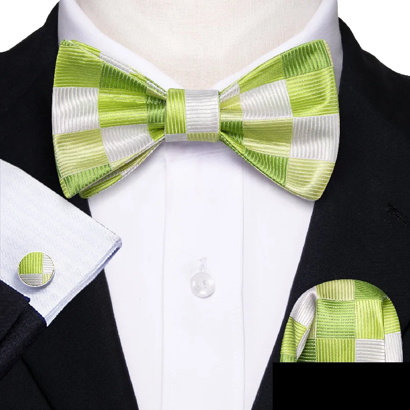 Green White Plaid Self-tied Bow Tie Pocket Square Cufflinks Set